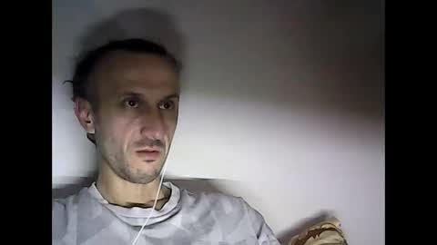 Snapshot of shooter_coool chatting on February 6, 12:11 am shooter_coool online show from February 6, 12:11 am