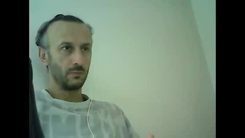 Snapshot of shooter_coool chatting on February 11, 9:42 am shooter_coool online show from February 11, 9:42 am