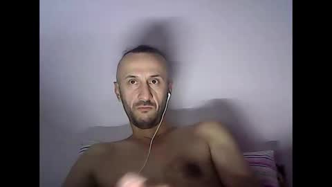Snapshot of shooter_coool chatting on October 7, 5:50 pm shooter_coool online show from October 7, 5:50 pm