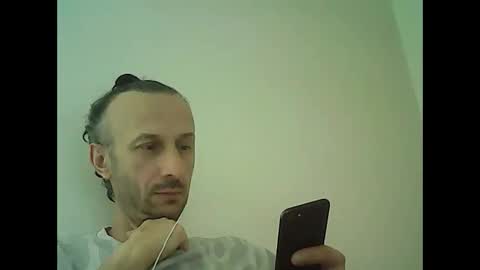 Snapshot of shooter_coool chatting on February 6, 10:15 am shooter_coool online show from February 6, 10:15 am