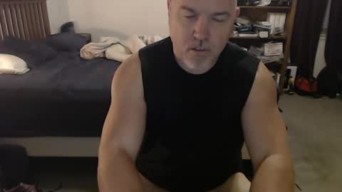 Snapshot of shortnthick4u chatting on March 1, 11:06 am shortnthick4u online show from March 1, 11:06 am