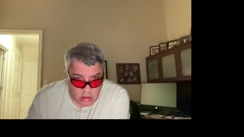 Chicago Guy online show from April 9, 3:26 am