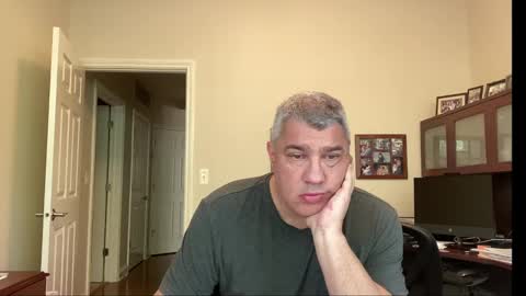 Snapshot of showmet chatting on September 30, 7:28 pm Chicago Guy online show from September 30, 7:28 pm