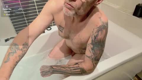 showofjay online show from April 30, 8:57 pm
