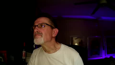 shrewtamer online show from October 1, 5:11 am