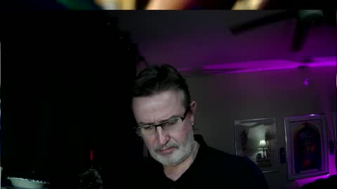 shrewtamer online show from March 8, 3:21 am