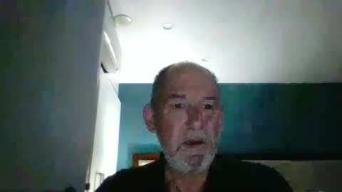 Snapshot of shyguytm chatting on September 16, 7:09 am shyguytm online show from September 16, 7:09 am