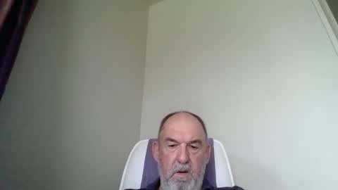 Snapshot of shyguytm chatting on February 6, 10:53 pm shyguytm online show from February 6, 10:53 pm