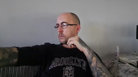 Silent V online show from November 28, 9:44 am