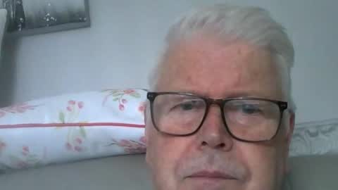 silverfoxpauly online show from September 8, 2:27 pm