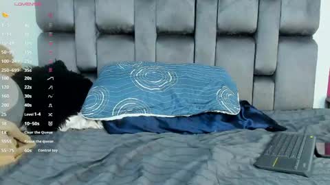 Simon online show from March 24, 9:51 pm