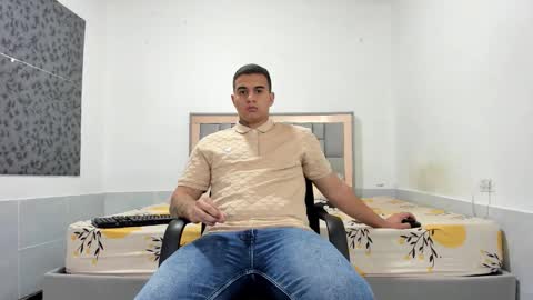 SIMON KELER online show from January 18, 2:13 am