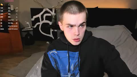 Simon online show from February 22, 9:05 pm