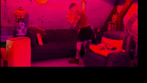 Dustbunnyfoofoo online show from September 12, 3:06 am