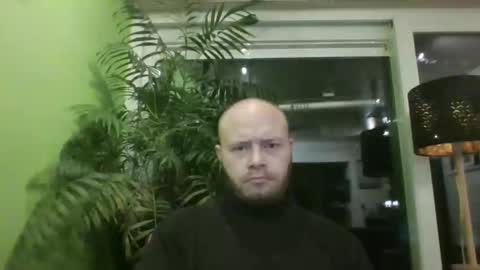 sixten19795 online show from December 15, 6:21 am