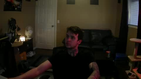 Skateboard online show from March 1, 1:11 am