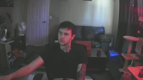 Skateboard online show from February 7, 6:24 pm