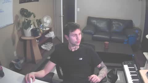 Skateboard online show from December 3, 2:12 am