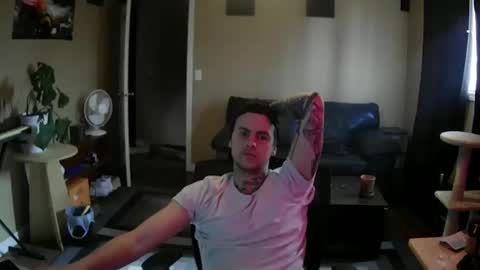 Skateboard online show from March 1, 6:32 pm