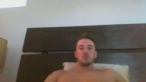 Snapshot of skinnyguylongdick1 chatting on October 1, 12:03 am skinnyguylongdick1 online show from October 1, 12:03 am