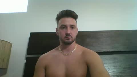 Snapshot of skinnyguylongdick1 chatting on February 16, 6:32 pm skinnyguylongdick1 online show from February 16, 6:32 pm
