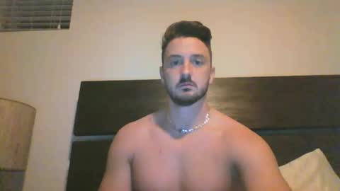 Snapshot of skinnyguylongdick1 chatting on February 1, 5:07 am skinnyguylongdick1 online show from February 1, 5:07 am