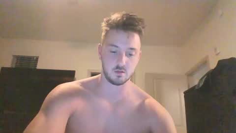 Snapshot of skinnyguylongdick1 chatting on December 18, 2:10 am skinnyguylongdick1 online show from December 18, 2:10 am