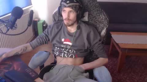 skinnylongd95 online show from March 17, 1:24 pm