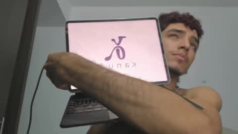 skinnypipe15 online show from November 14, 3:42 am