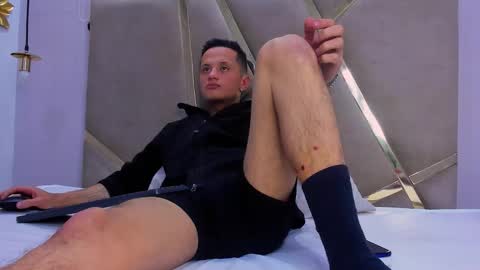 SkinnyZeth online show from October 9, 5:45 am