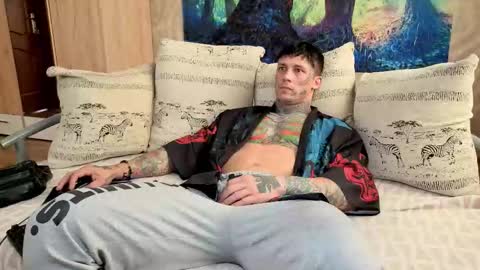 Snapshot of skirlingod chatting on October 1, 6:50 am skirlingod online show from October 1, 6:50 am