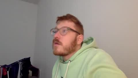 Snapshot of sklave_s chatting on October 9, 7:24 am sklave_s online show from October 9, 7:24 am