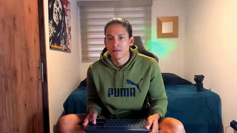Snapshot of skull_prospect chatting on January 28, 12:00 pm Liam Vokov online show from January 28, 12:00 pm
