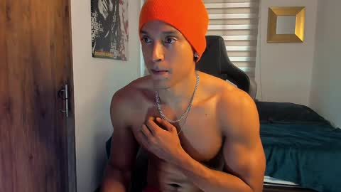 Snapshot of skull_prospect chatting on December 4, 12:14 pm Liam Vokov online show from December 4, 12:14 pm