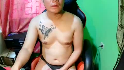 Snapshot of sky1441 chatting on October 3, 5:12 am sky1441 online show from October 3, 5:12 am