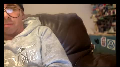 IAN HARD online show from April 27, 5:09 pm