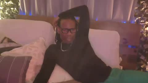 skyonetoo3 online show from March 9, 11:14 pm