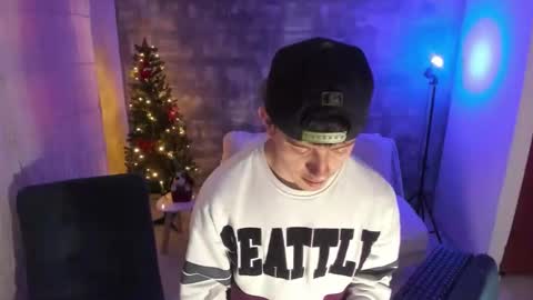 Skyrider online show from December 4, 6:15 pm