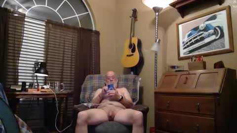 sladeisnaked online show from February 1, 11:09 am