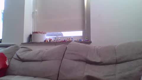 Snapshot of slavefuckfunhype chatting on March 5, 8:00 am camboy online show from March 5, 8:00 am