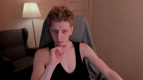Snapshot of slim_andy chatting on December 14, 10:34 am Andy online show from December 14, 10:34 am