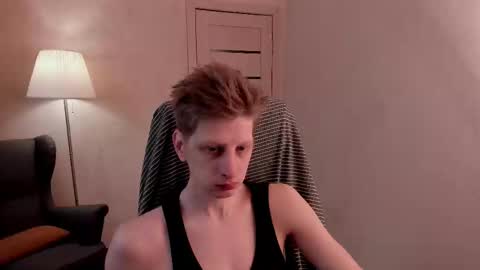 Snapshot of slim_andy chatting on February 16, 7:37 am Andy online show from February 16, 7:37 am
