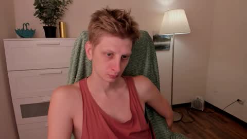 Snapshot of slim_andy chatting on September 25, 9:41 am Andy online show from September 25, 9:41 am