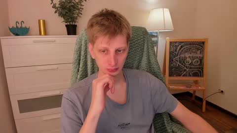 Snapshot of slim_andy chatting on December 13, 6:42 am Andy online show from December 13, 6:42 am