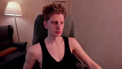 Snapshot of slim_andy chatting on February 23, 7:28 am Andy online show from February 23, 7:28 am