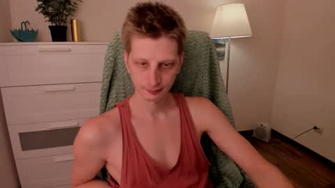 Snapshot of slim_andy chatting on September 13, 10:27 am Andy online show from September 13, 10:27 am