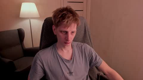 Snapshot of slim_andy chatting on December 19, 10:02 am Andy online show from December 19, 10:02 am