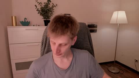 Snapshot of slim_andy chatting on February 8, 12:50 pm Andy online show from February 8, 12:50 pm