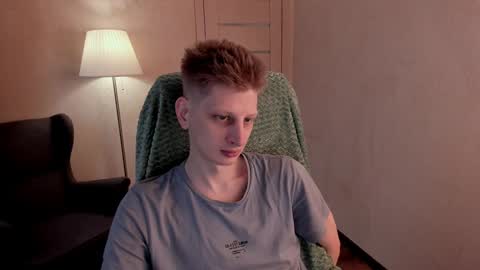Snapshot of slim_andy chatting on January 4, 10:27 am Andy online show from January 4, 10:27 am