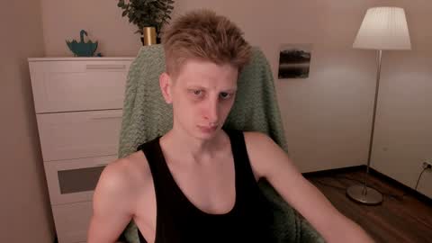 Snapshot of slim_andy chatting on January 26, 10:23 am Andy online show from January 26, 10:23 am